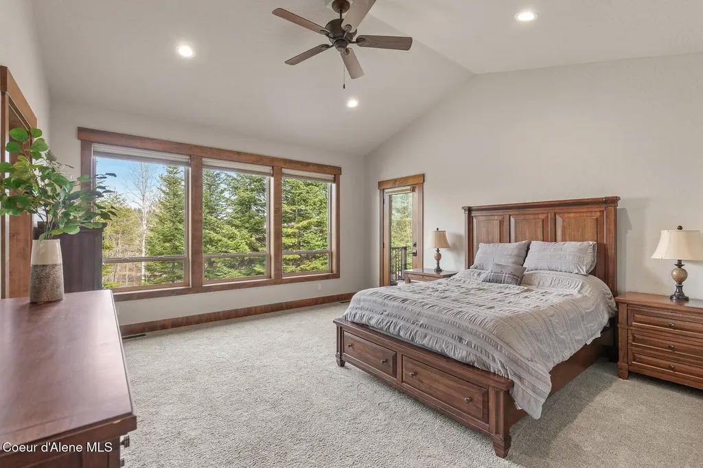 12835 N Sunflower Loop Hayden ID 83835