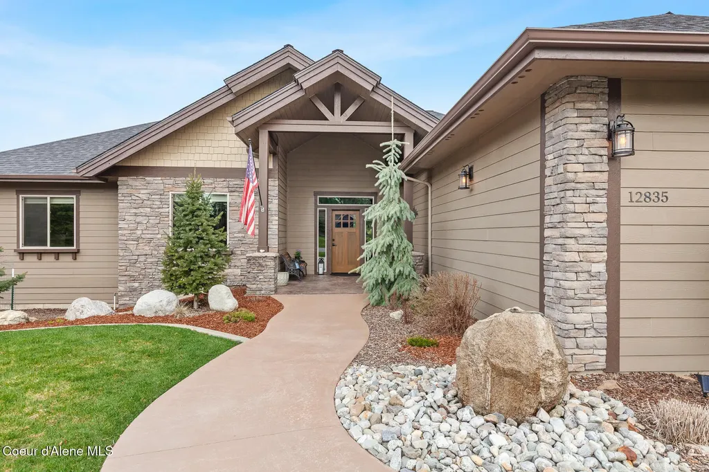 12835 N Sunflower Loop Hayden ID 83835