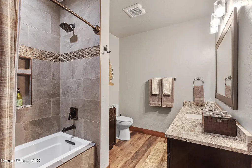 12835 N Sunflower Loop Hayden ID 83835