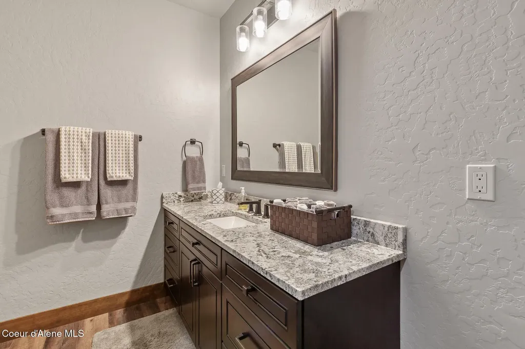 12835 N Sunflower Loop Hayden ID 83835