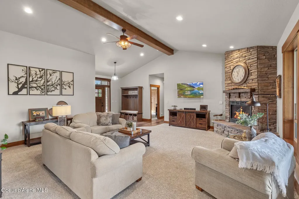 12835 N Sunflower Loop Hayden ID 83835