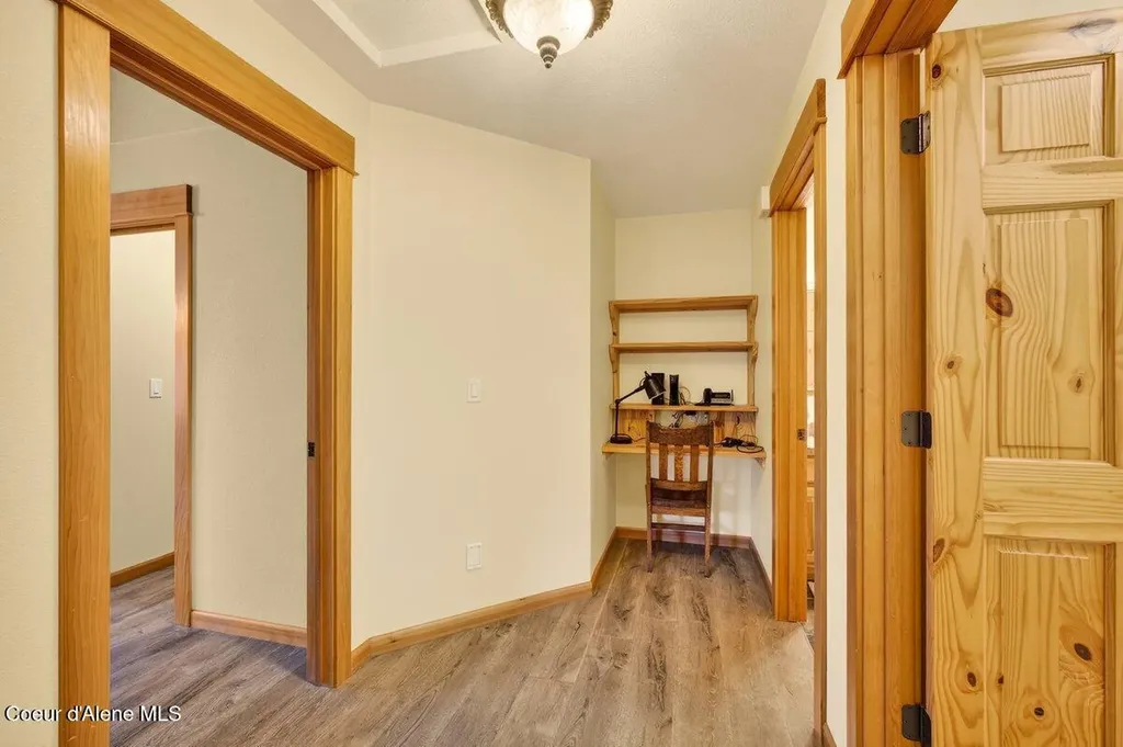 33885 N Moonbeam Court Bayview ID 83803