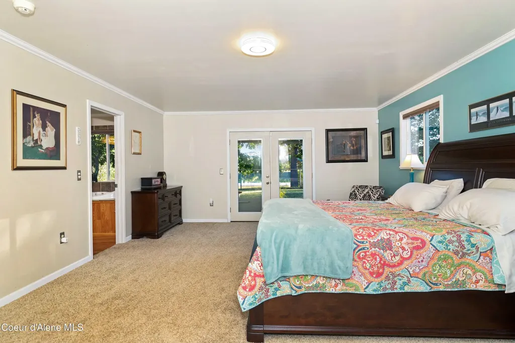 362 Winding Way Sandpoint ID 83864