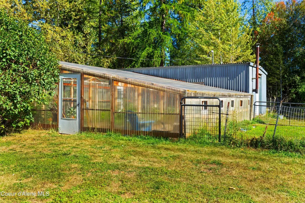 362 Winding Way Sandpoint ID 83864