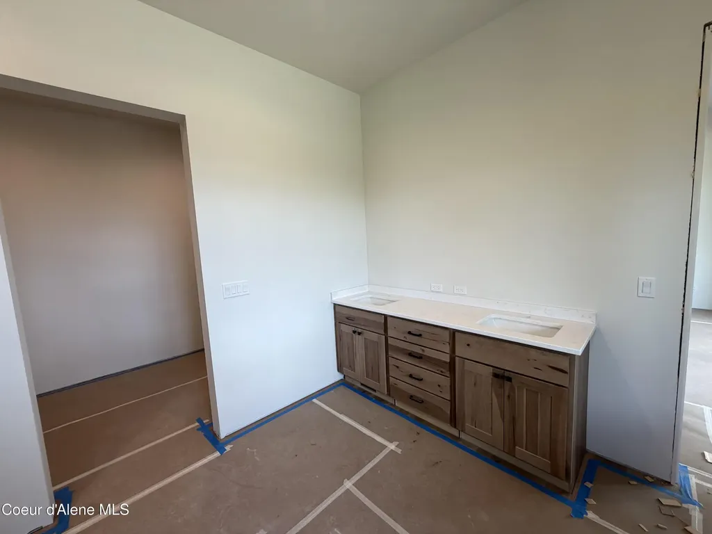 883 Grouse Mountain Road Sagle ID 83860