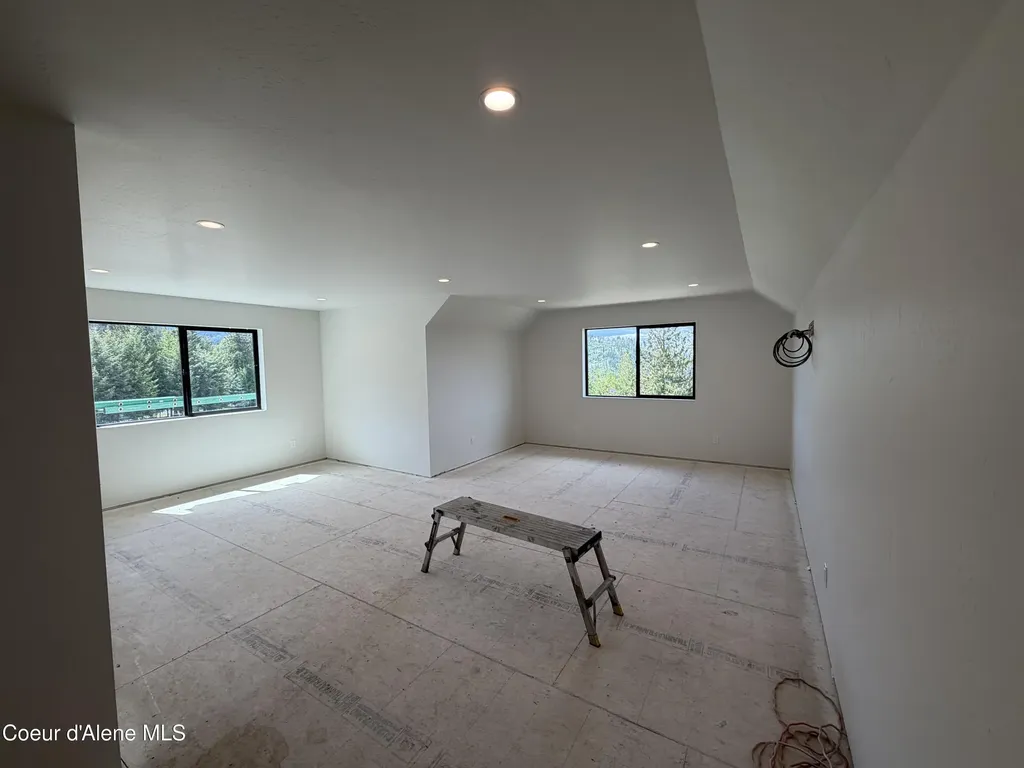 883 Grouse Mountain Road Sagle ID 83860