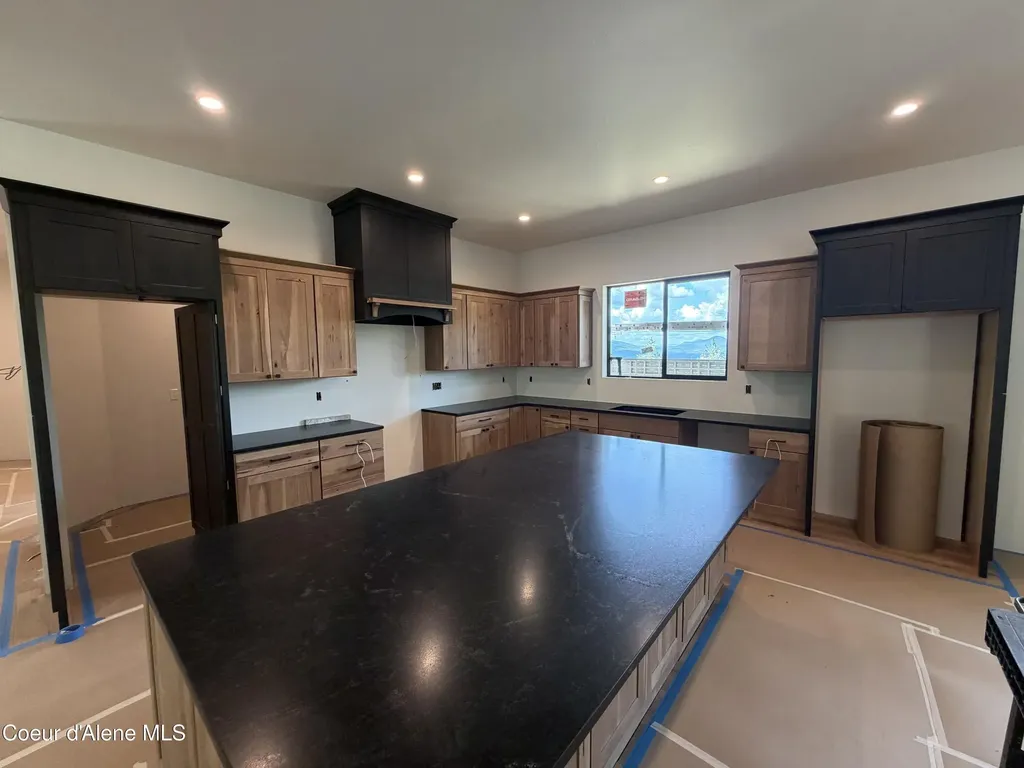 883 Grouse Mountain Road Sagle ID 83860
