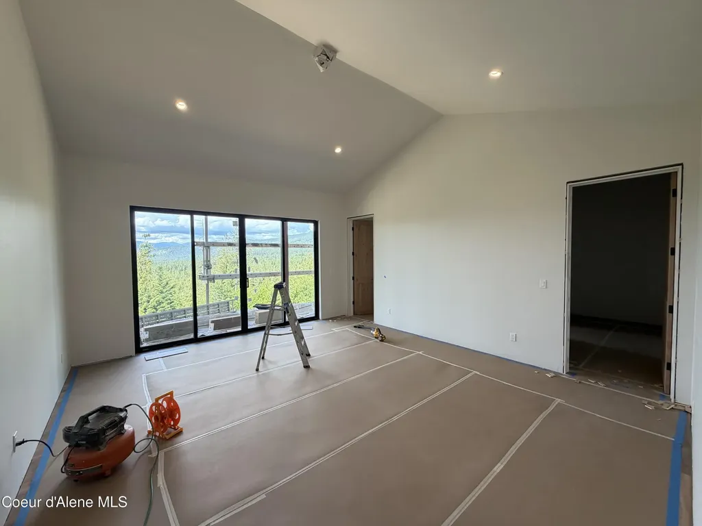 883 Grouse Mountain Road Sagle ID 83860