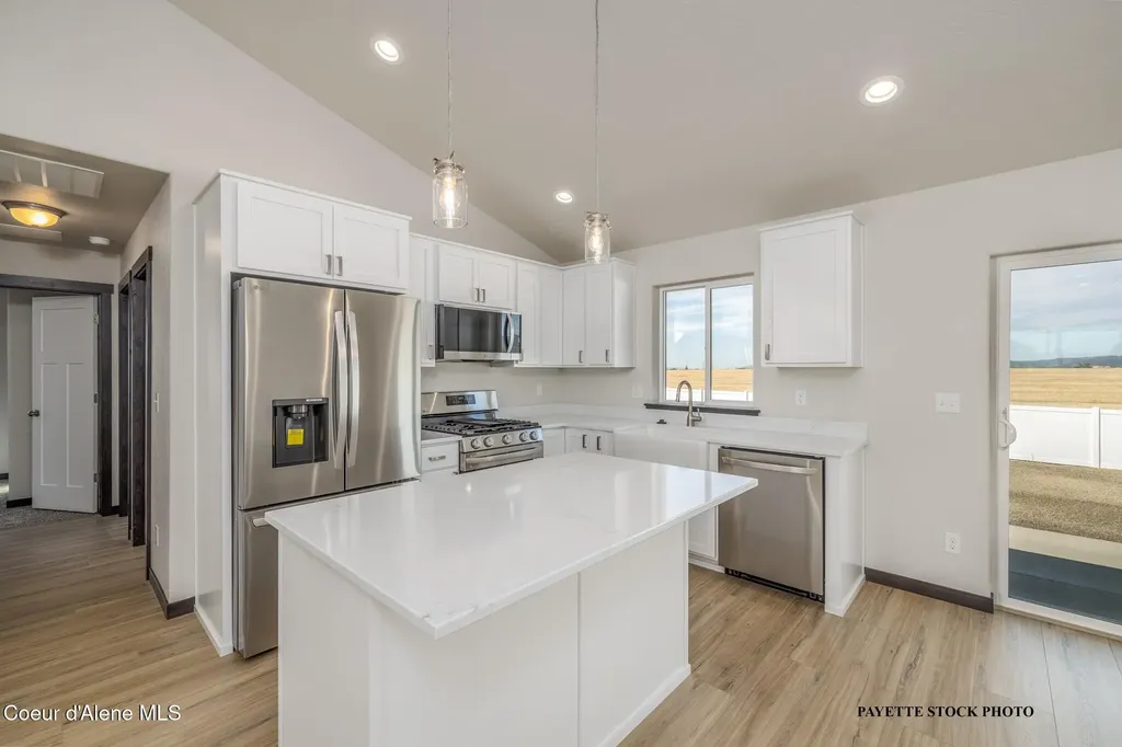 7065 W Constantine Lane Rathdrum ID 83858