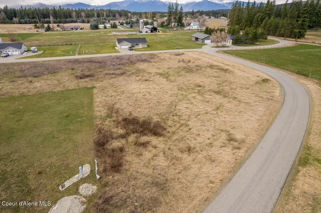Lot 4 E. Mountain View Road Moyie Springs ID 83845