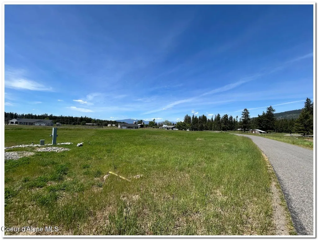 Lot 4 E. Mountain View Road Moyie Springs ID 83845