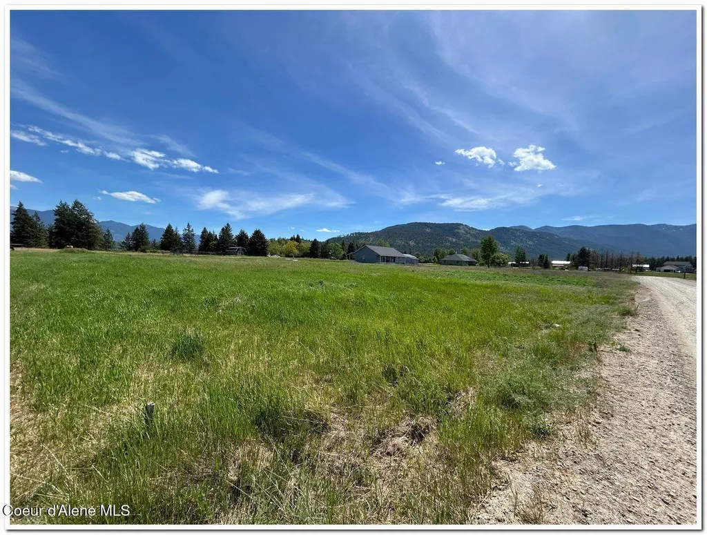 Lot 4 E. Mountain View Road Moyie Springs ID 83845