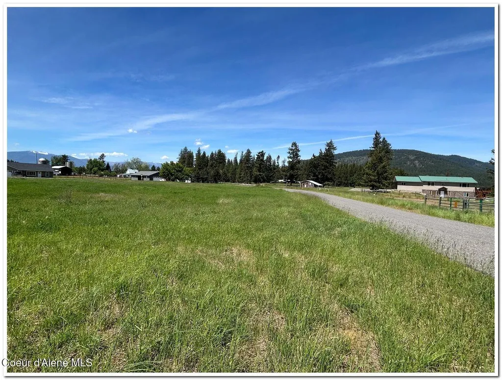 Lot 4 E. Mountain View Road Moyie Springs ID 83845