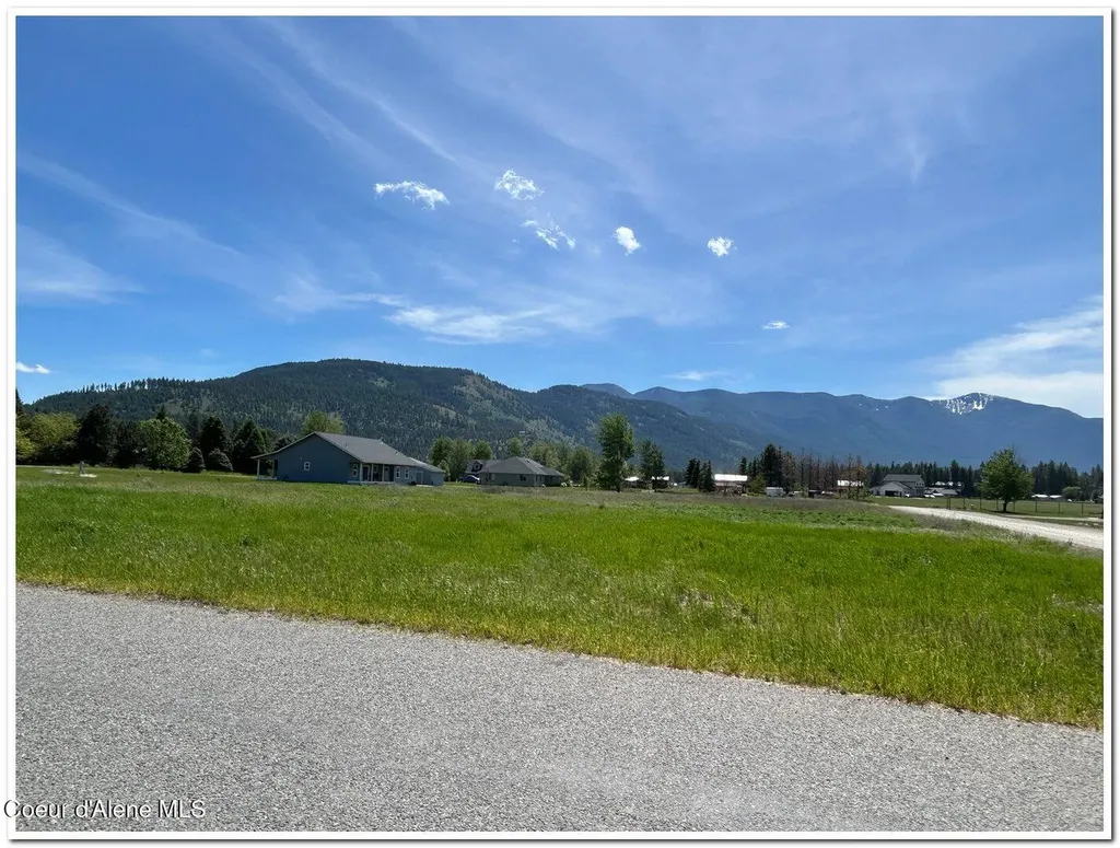 Lot 4 E. Mountain View Road Moyie Springs ID 83845