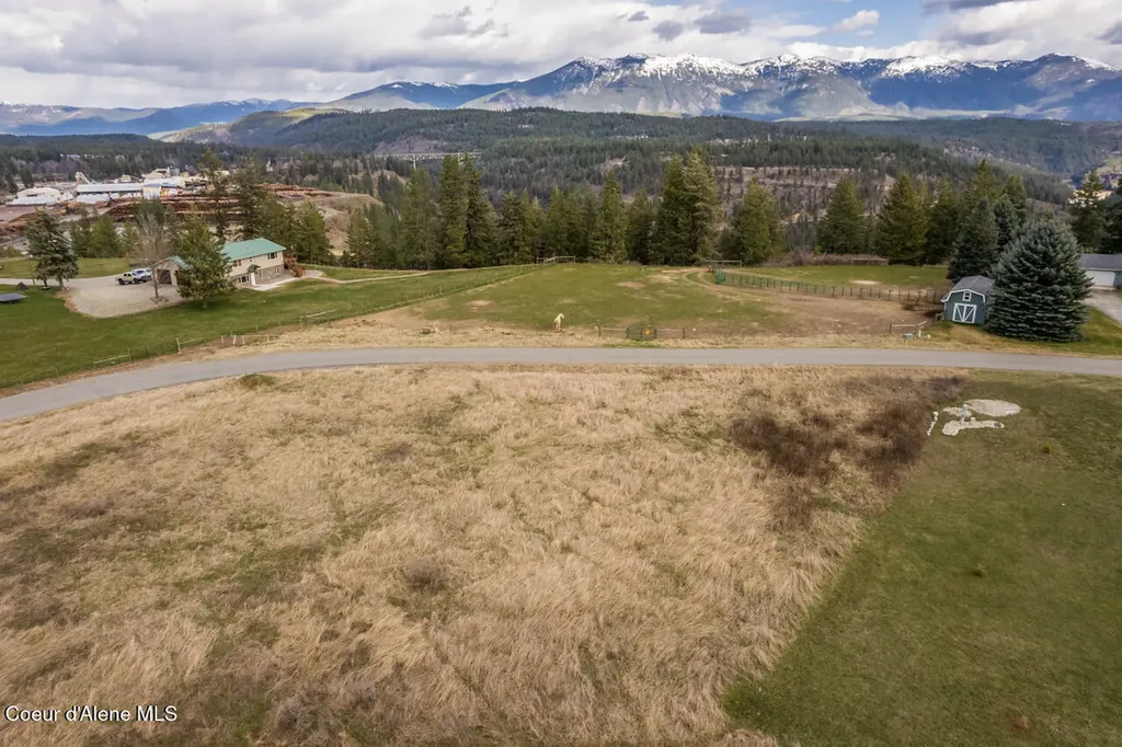 Lot 4 E. Mountain View Road Moyie Springs ID 83845