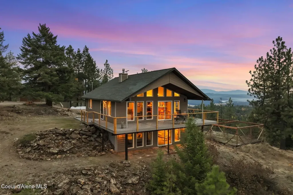 1149 E Dunromin Road Priest River ID 83856