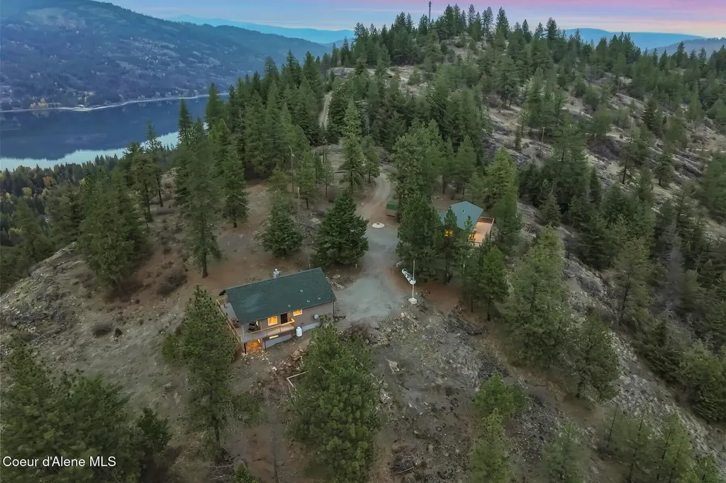 1149 E Dunromin Road Priest River ID 83856