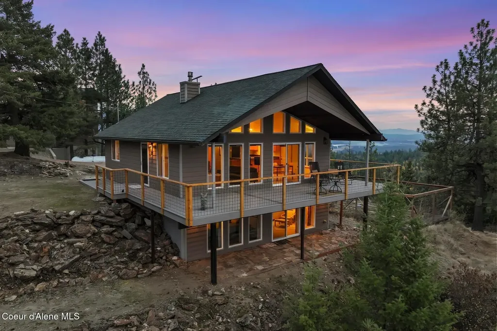 1149 E Dunromin Road Priest River ID 83856