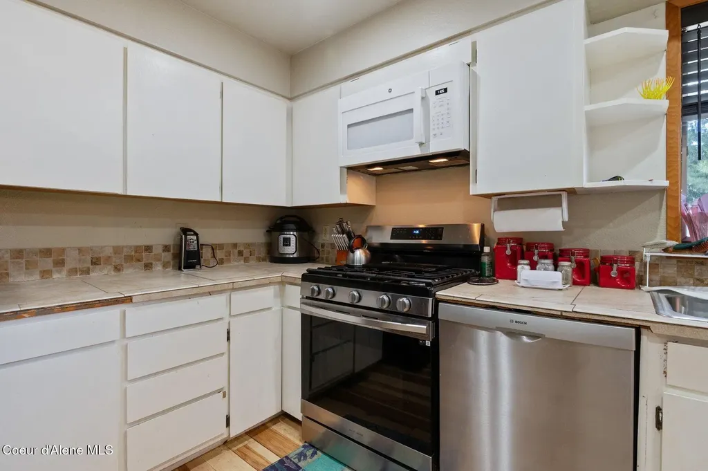 317 Power Avenue Kingston ID 83839