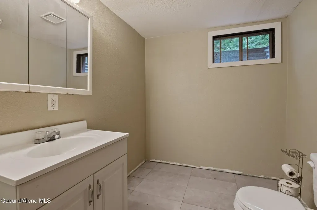 317 Power Avenue Kingston ID 83839
