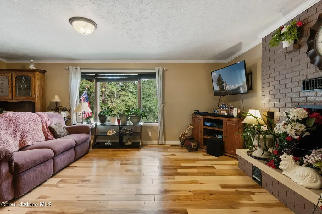 317 Power Avenue Kingston ID 83839