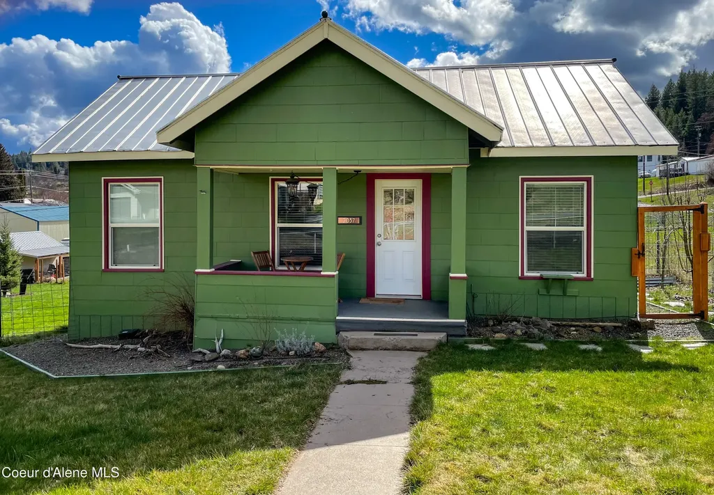 2037 Saint Maries Avenue St. Maries ID 83861
