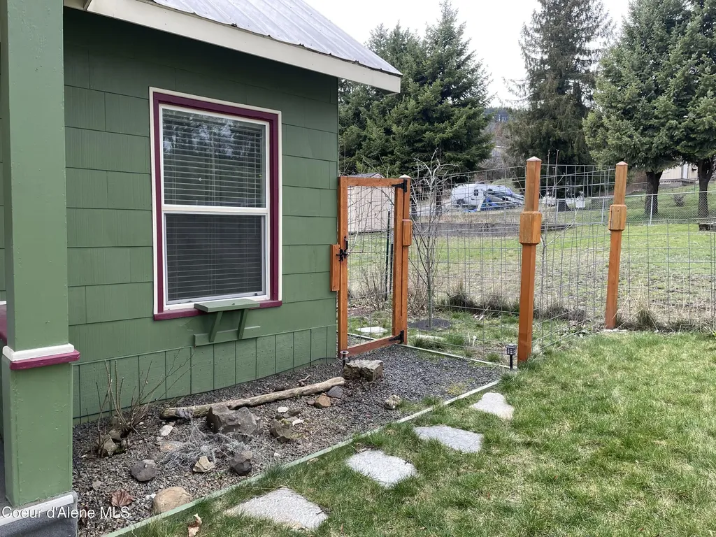 2037 Saint Maries Avenue St. Maries ID 83861