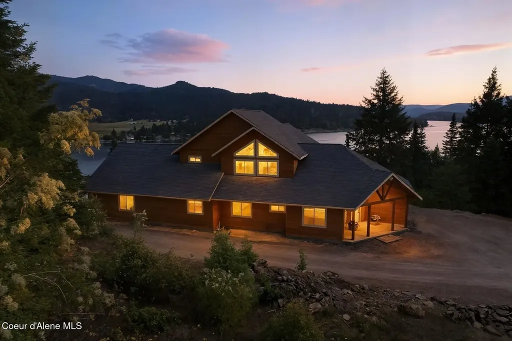 14830 Dufort Road Priest River ID 83856