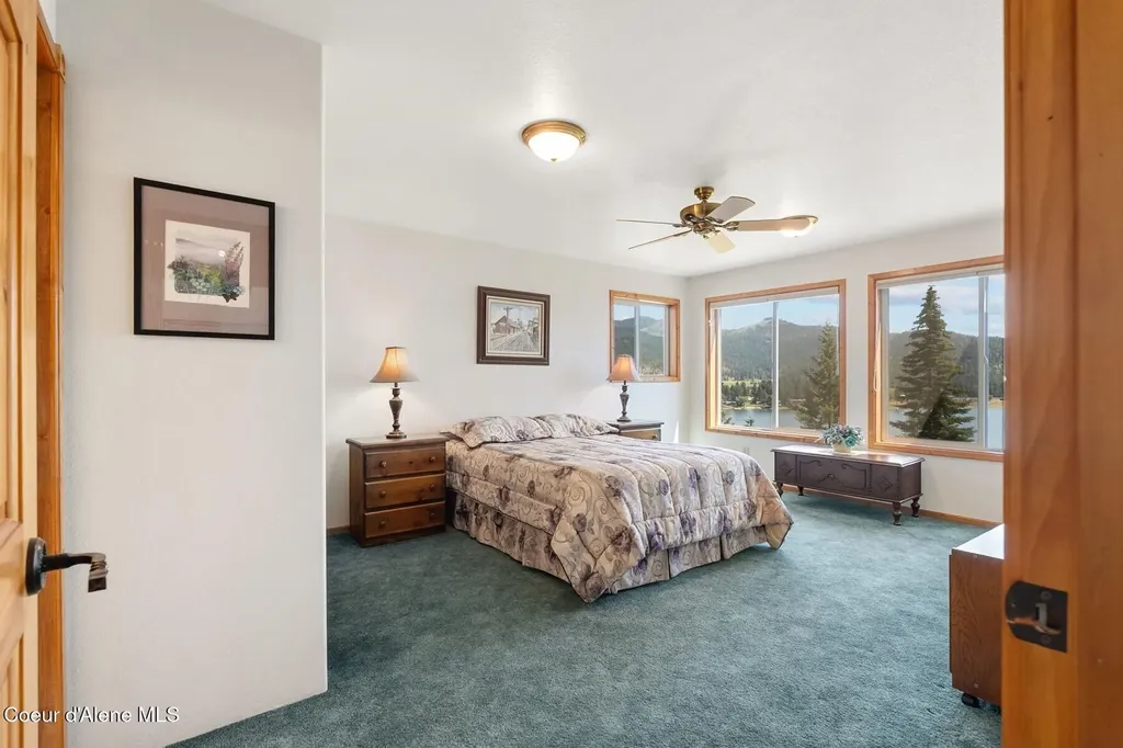 14830 Dufort Road Priest River ID 83856