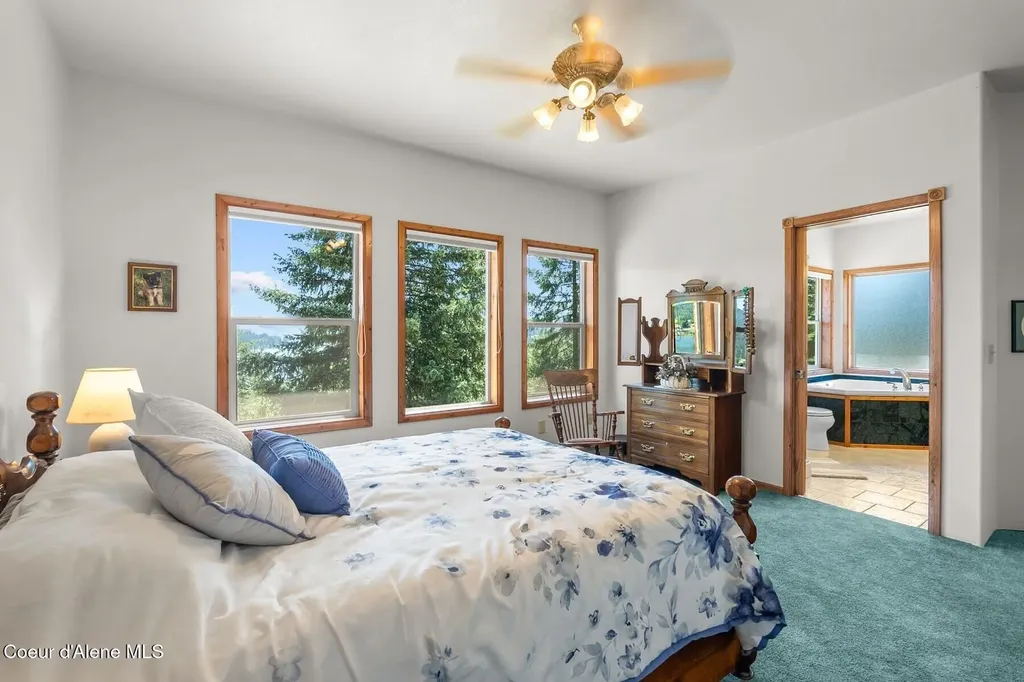 14830 Dufort Road Priest River ID 83856