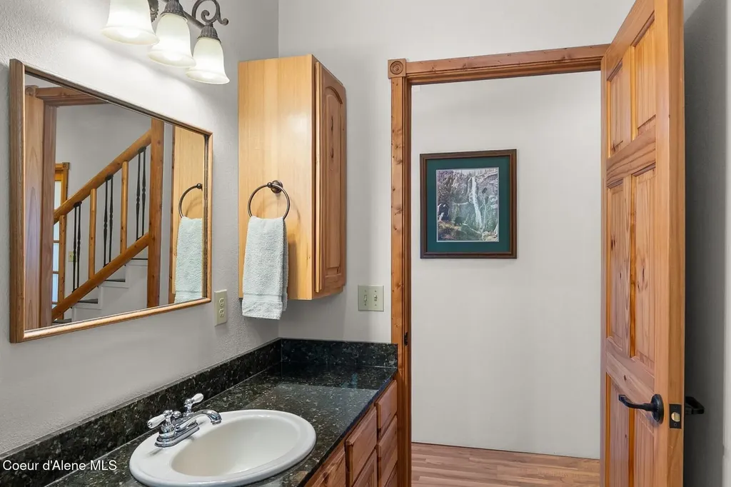 14830 Dufort Road Priest River ID 83856