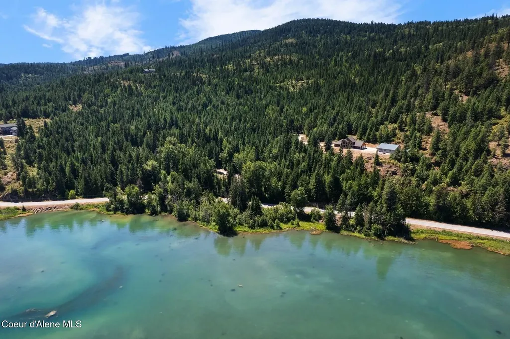 14830 Dufort Road Priest River ID 83856
