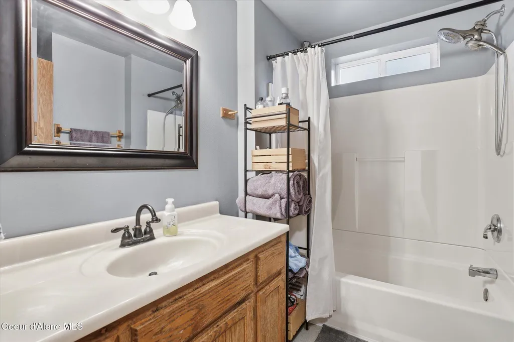 2455 W Seasons Road Athol ID 83801