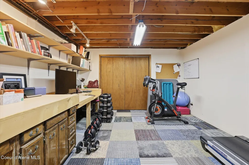 2455 W Seasons Road Athol ID 83801