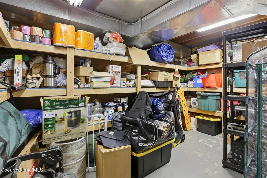 2455 W Seasons Road Athol ID 83801