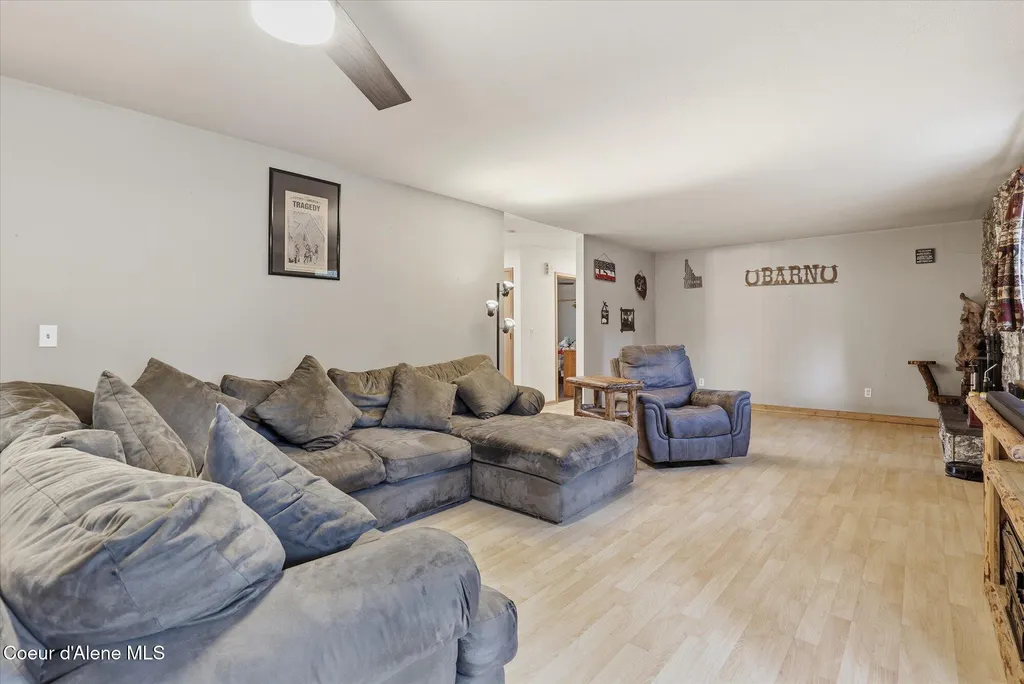 2455 W Seasons Road Athol ID 83801