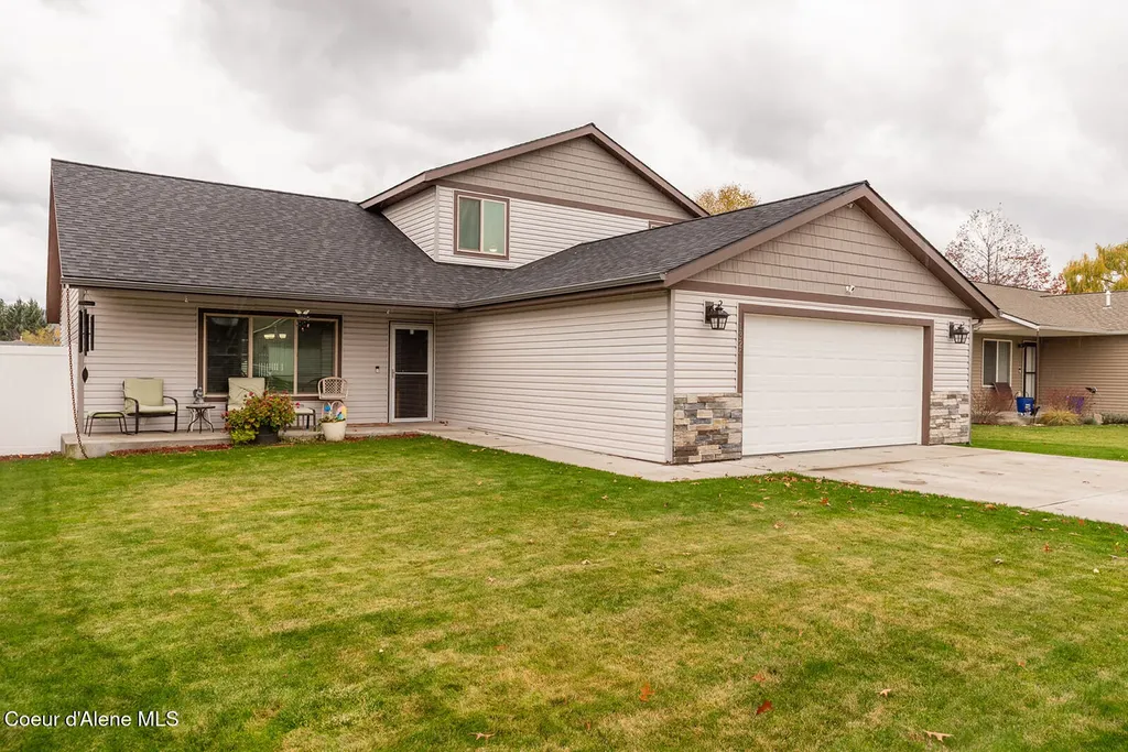 1324 E Yellowstone Avenue Post Falls ID 83854