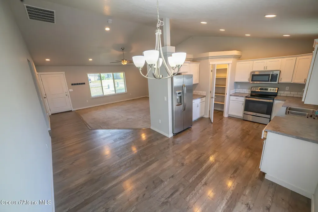 1324 E Yellowstone Avenue Post Falls ID 83854