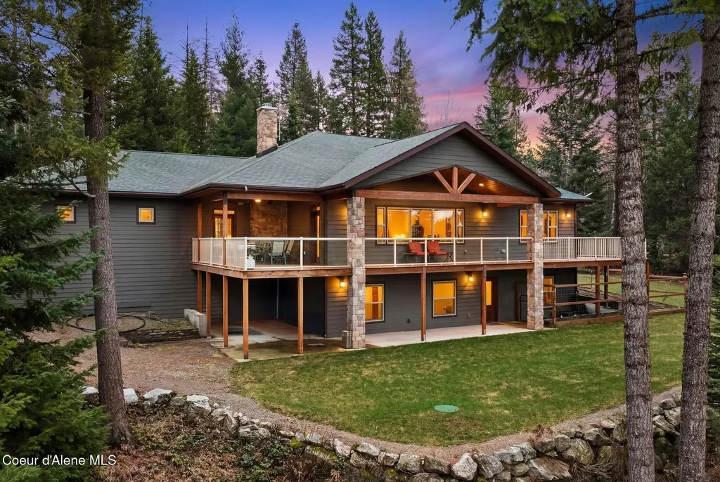 457 Gypsy Bay Road Sagle ID 83860