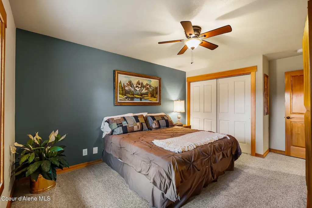 457 Gypsy Bay Road Sagle ID 83860