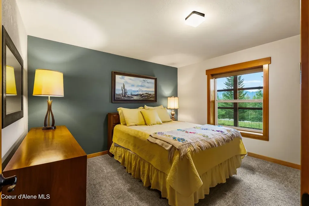 457 Gypsy Bay Road Sagle ID 83860