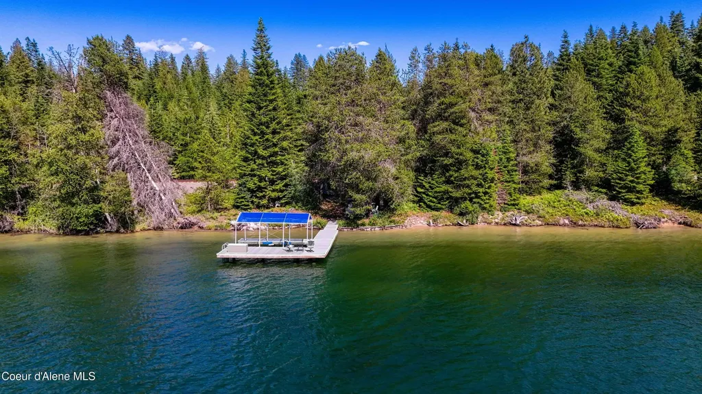 457 Gypsy Bay Road Sagle ID 83860
