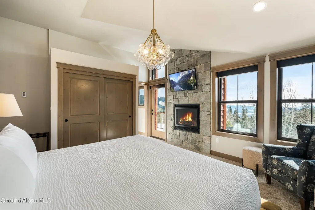 50 Olaf Court Sandpoint ID 83864