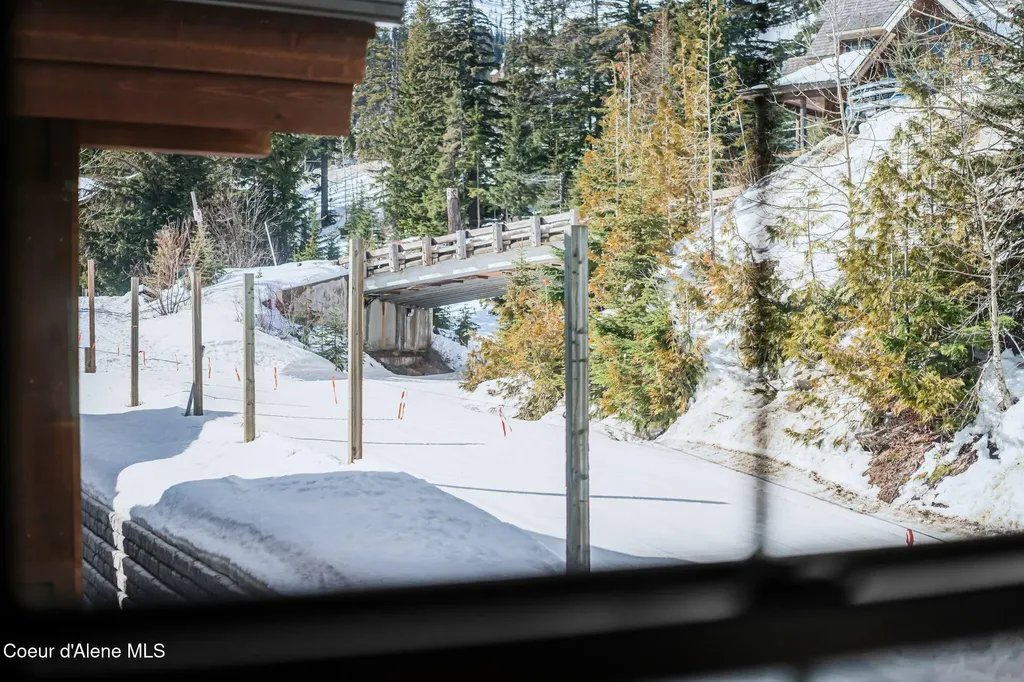 50 Olaf Court Sandpoint ID 83864