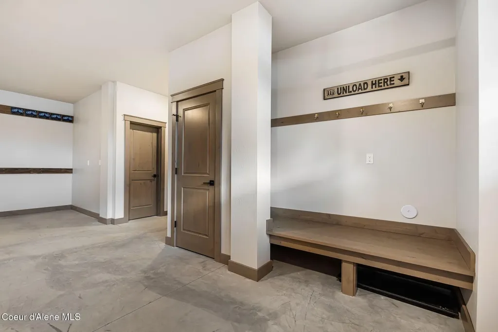 50 Olaf Court Sandpoint ID 83864