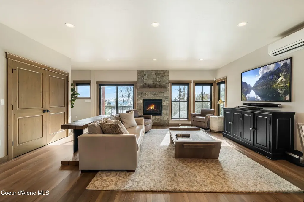50 Olaf Court Sandpoint ID 83864