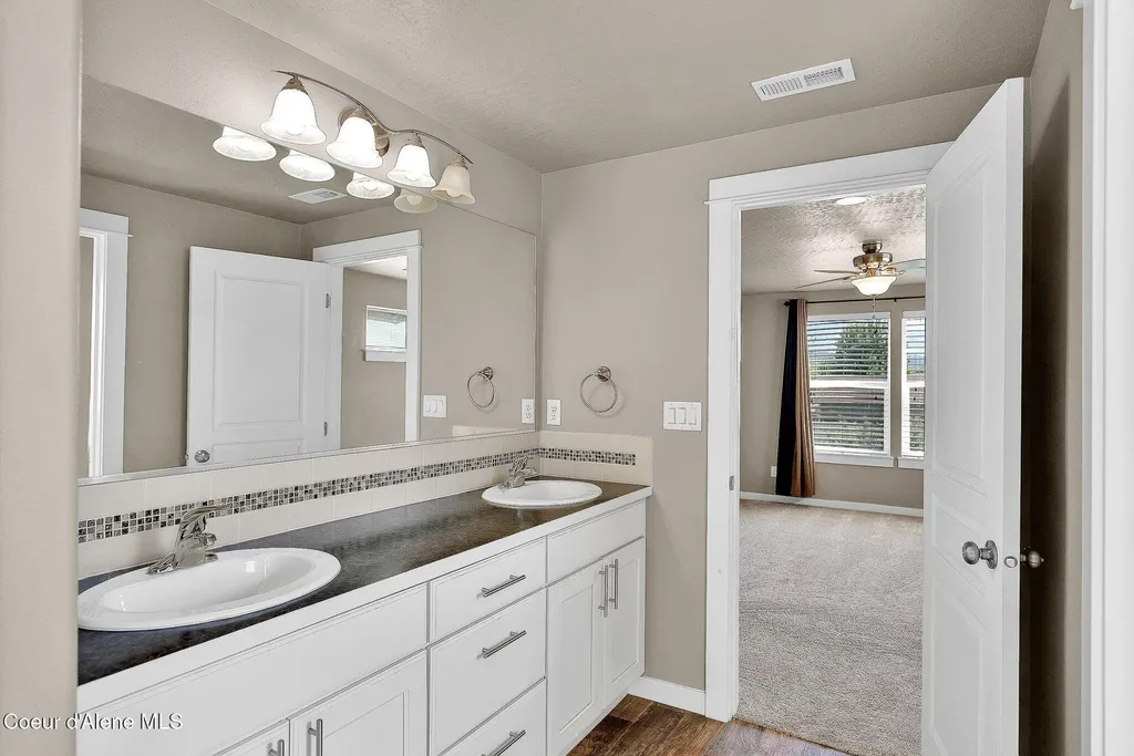 3423 E Hope Avenue Post Falls ID 83854