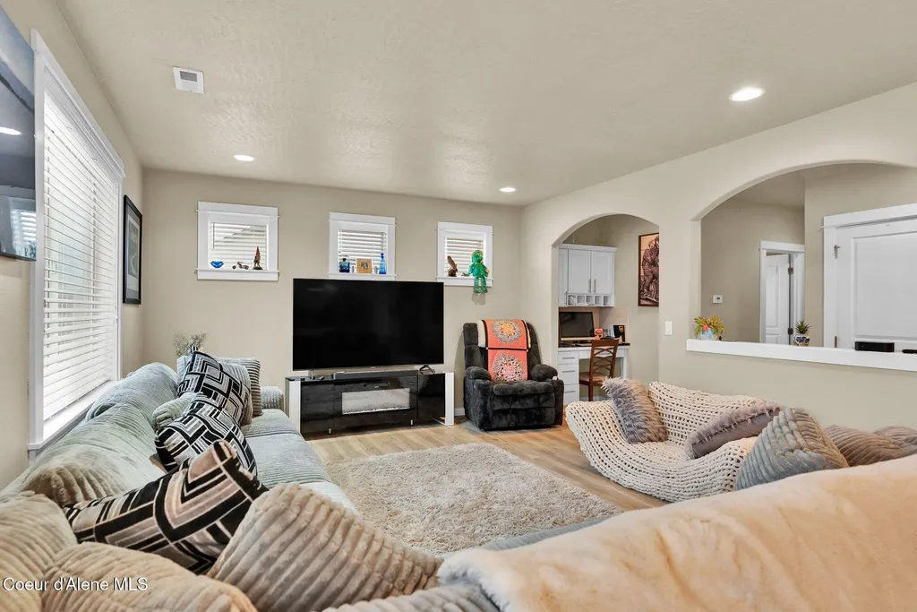 3423 E Hope Avenue Post Falls ID 83854