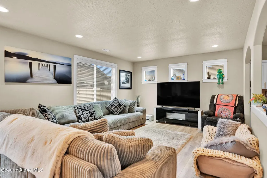 3423 E Hope Avenue Post Falls ID 83854