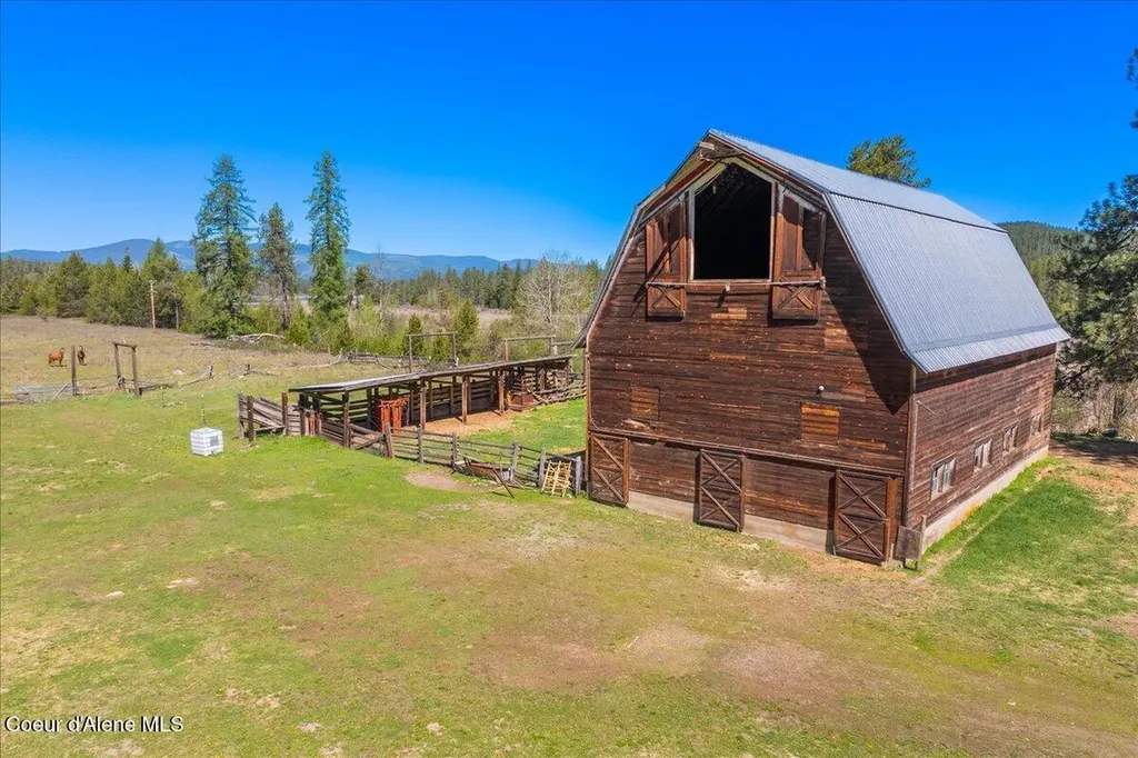 4610 Kelso Lake Road Athol ID 83801